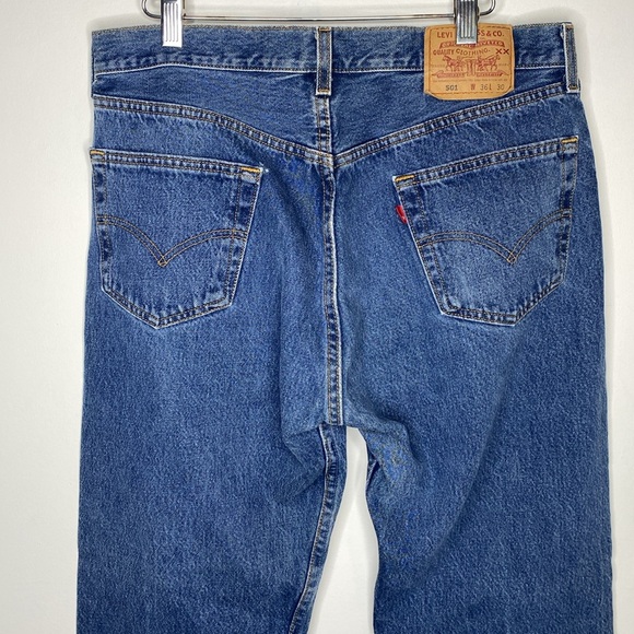 Vintage Levi’s 501 Jeans: Size 36x30 - Picture 5 of 8